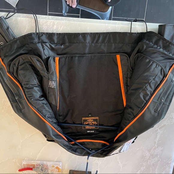 Womens Medium Leather Jacket - Picture 2 of 4